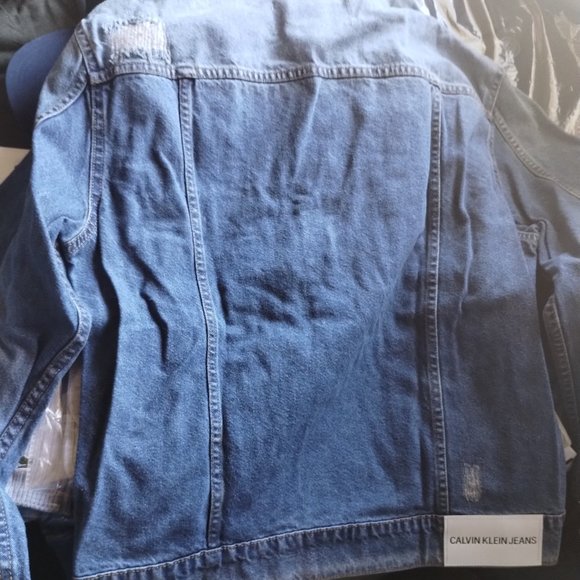 $148 Calvin Klein Men's Denim Trucker Jacket, Ed Blue Destruct, Large - Picture 4 of 6